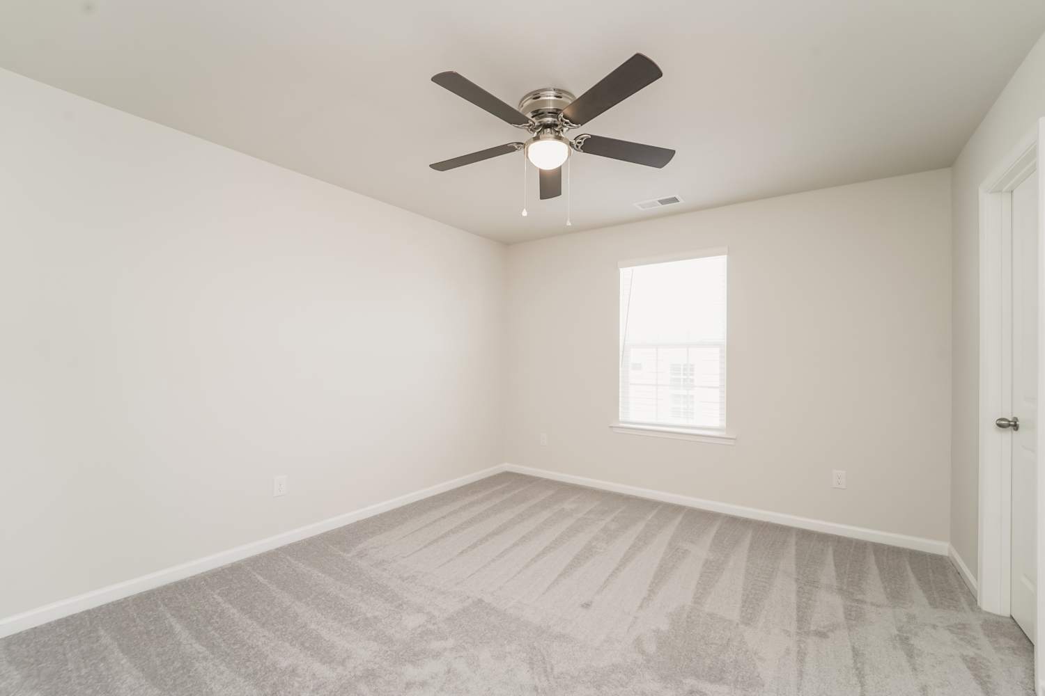 7340 Echoing Hills Lane, Maiden photo 16