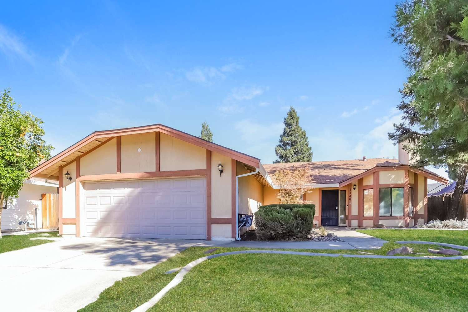 7340 Widener Way, Sacramento photo 1