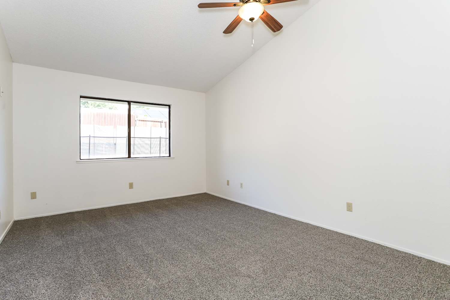 7340 Widener Way, Sacramento photo 11