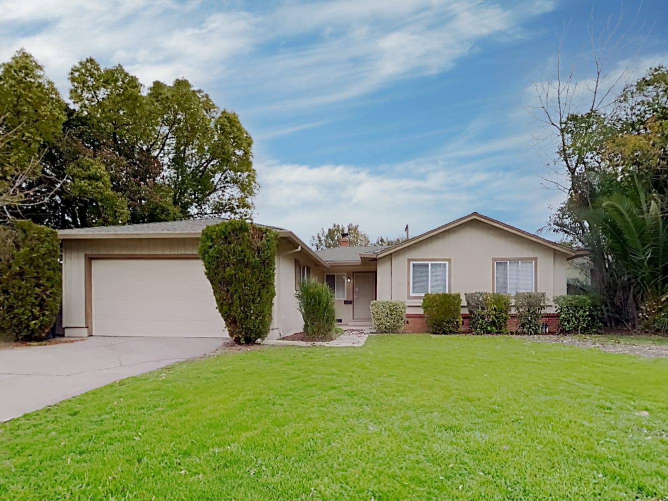 7347 19th St, Sacramento photo 1