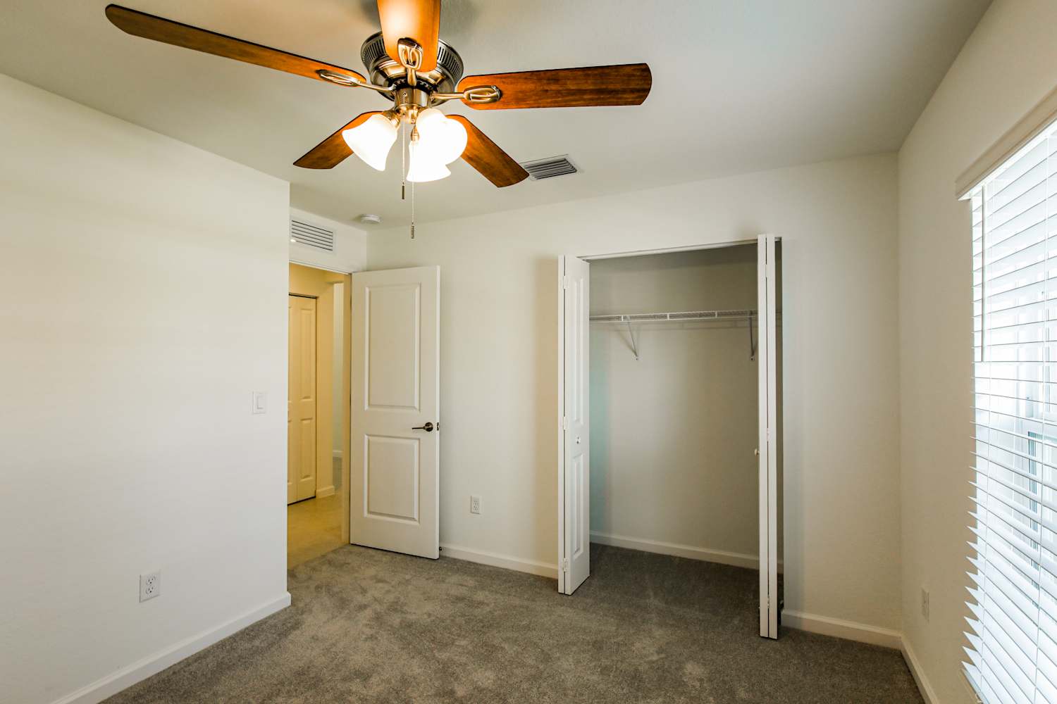 738 Carlyle Way, Fort Pierce photo 10