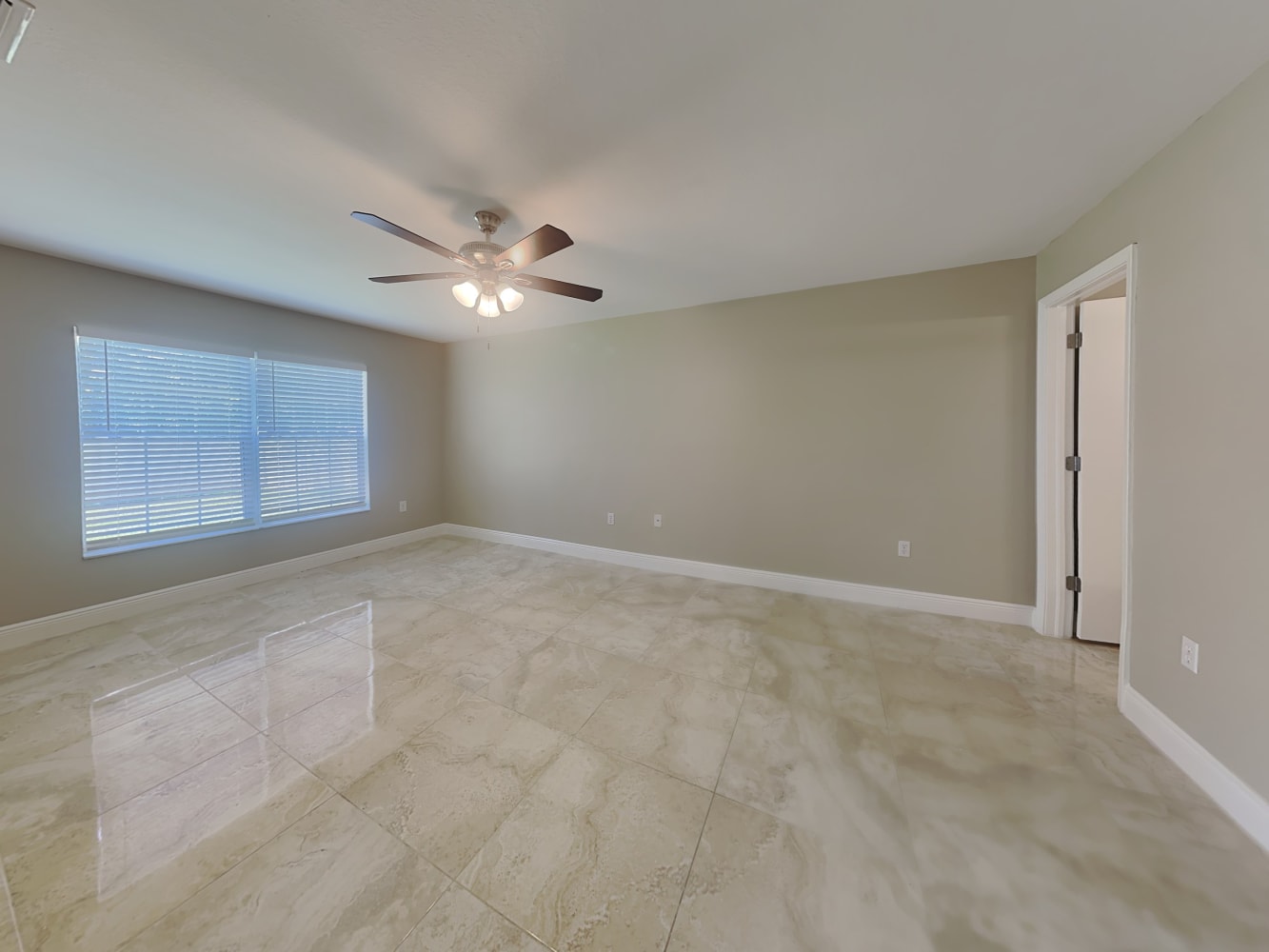 7392 Hunters Greene Cir, Lakeland photo 9