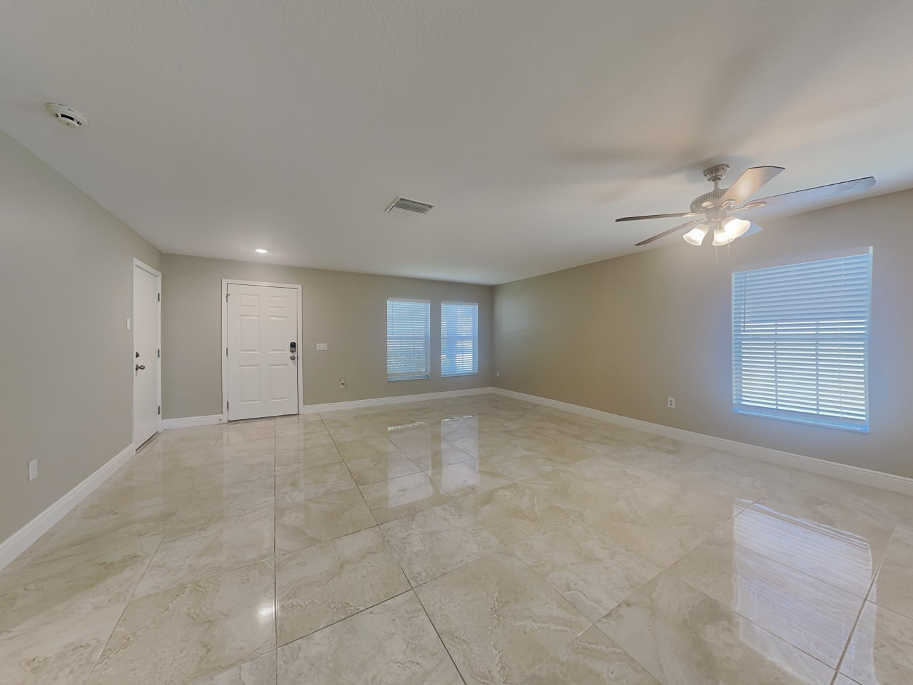 7392 Hunters Greene Cir, Lakeland photo 4