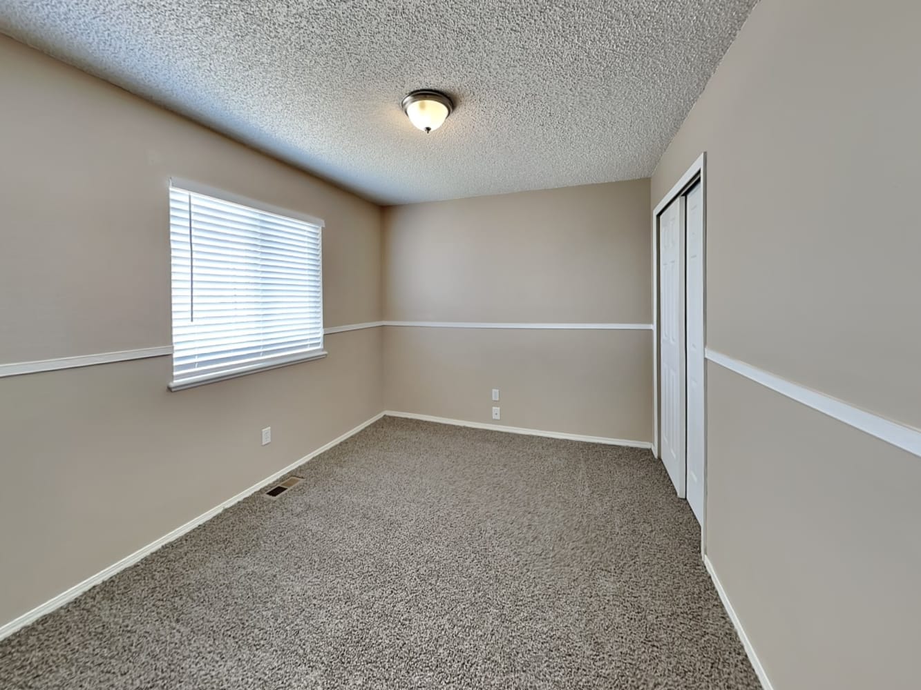 7395 Middle Bay Way, Fountain photo 11