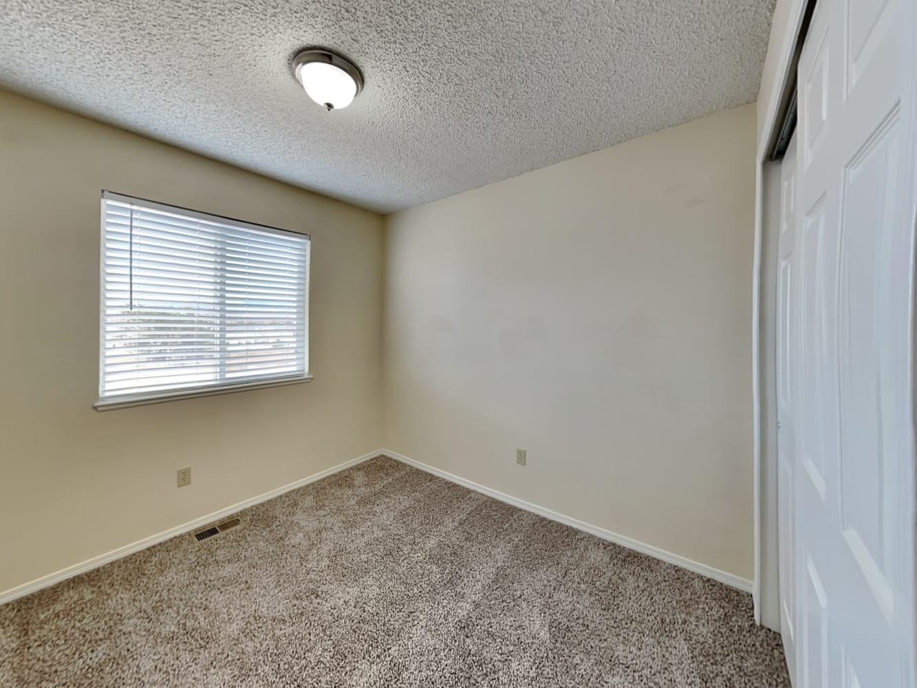 7403 Middle Bay Way, Fountain photo 15