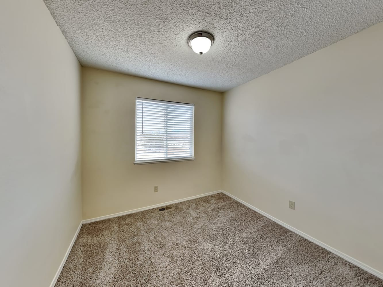 7403 Middle Bay Way, Fountain photo 14