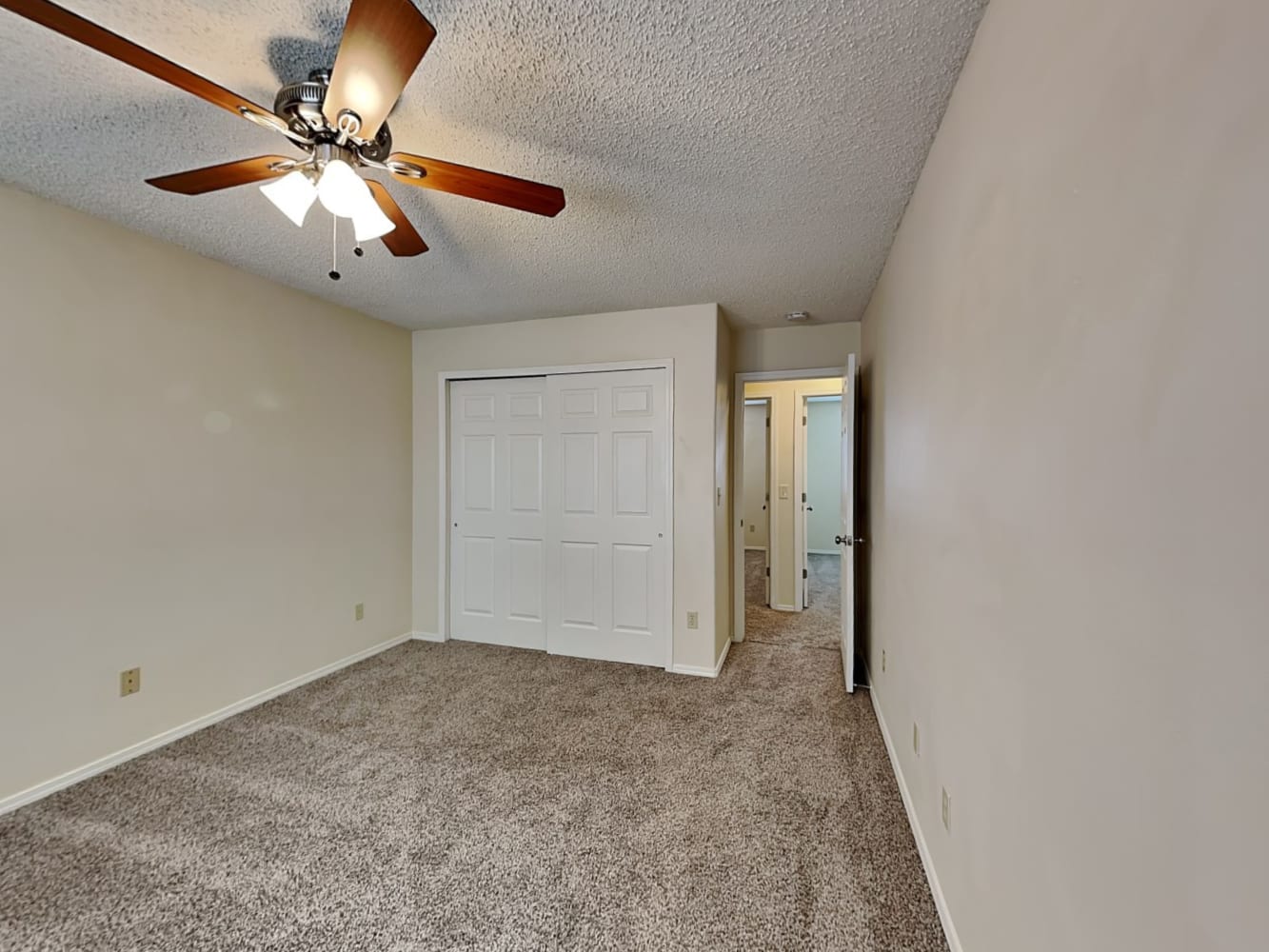 7403 Middle Bay Way, Fountain photo 13