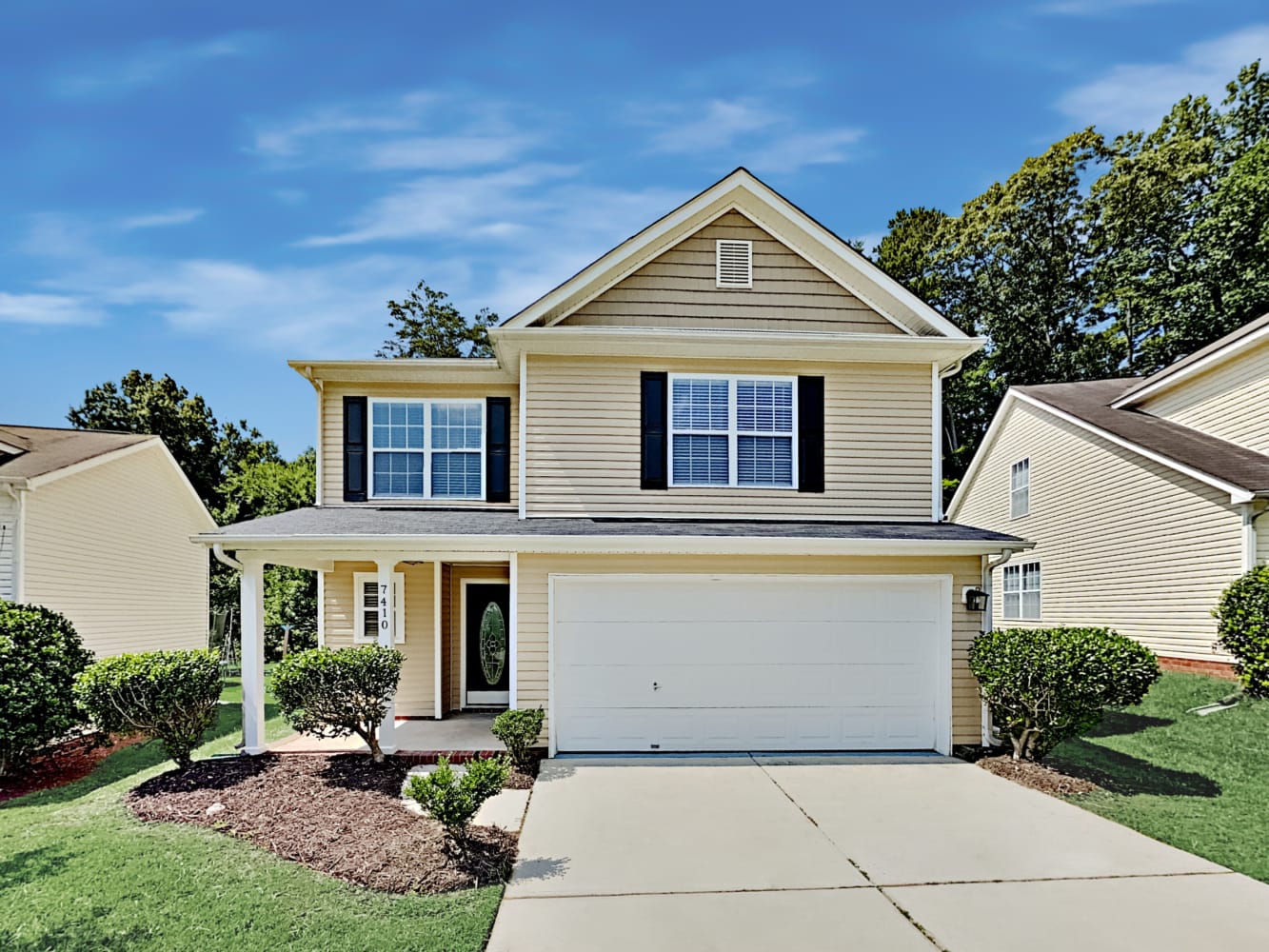 7410 Aragorn Ln, Charlotte photo 1