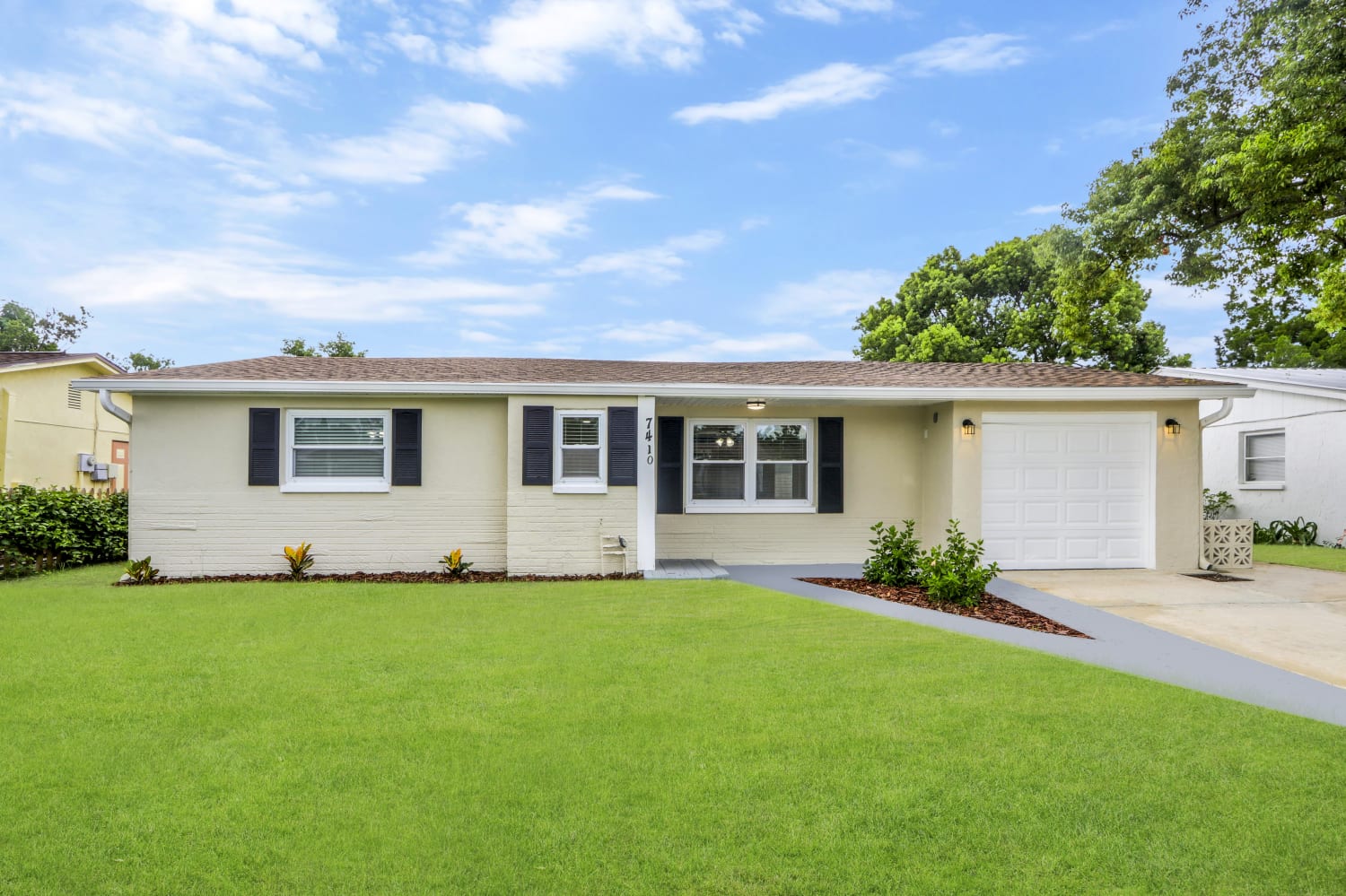 Front of 7410 Ivanhoe Dr, Port Richey, FL