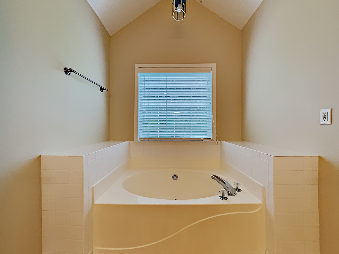 7410 Morning Dew Dr, Cumming photo 10