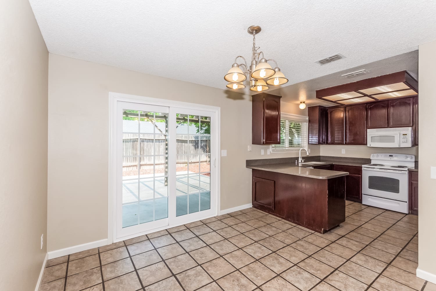 7417 Widener Way, Sacramento photo 6