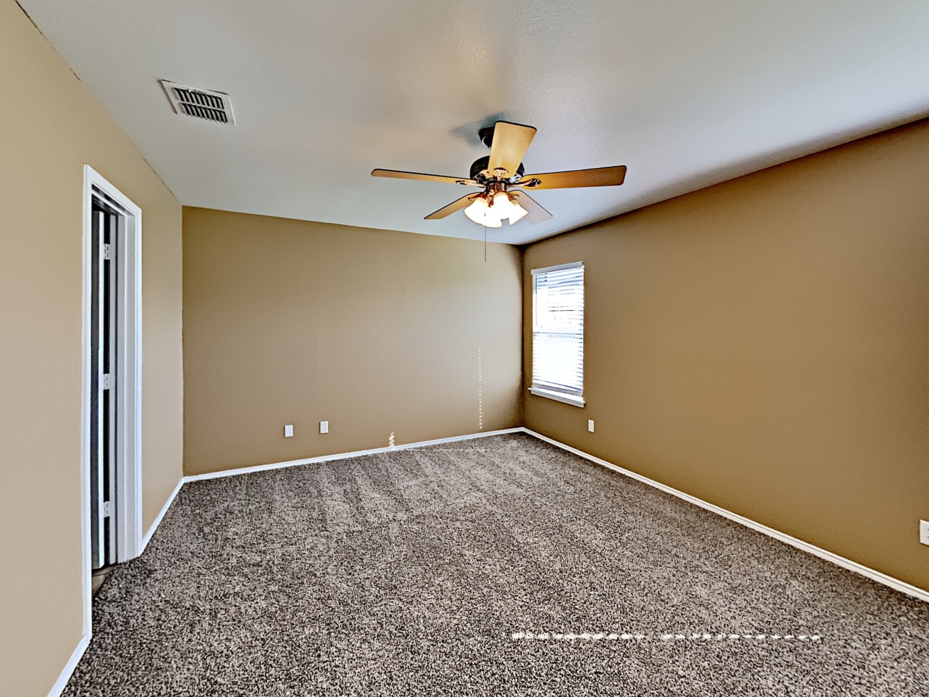 7419 Lake Front Trl, Arlington photo 8