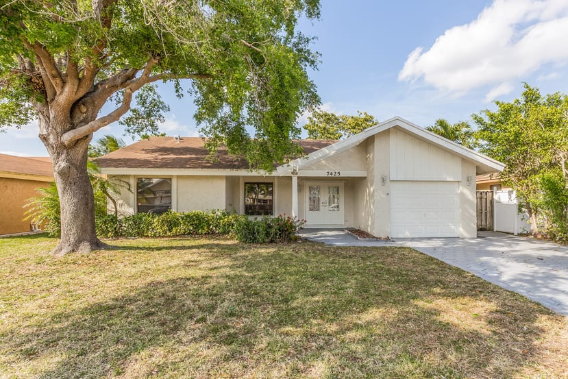 Front of 7425 SW 12th Ct, North Lauderdale, FL