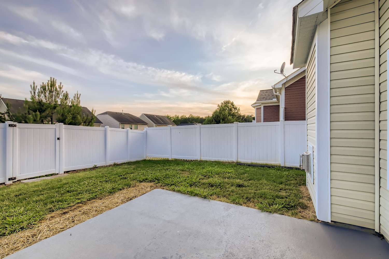 745 Inwood Hill Dr, Gastonia photo 24