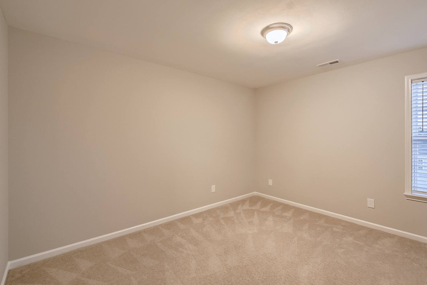 745 Inwood Hill Dr, Gastonia photo 17