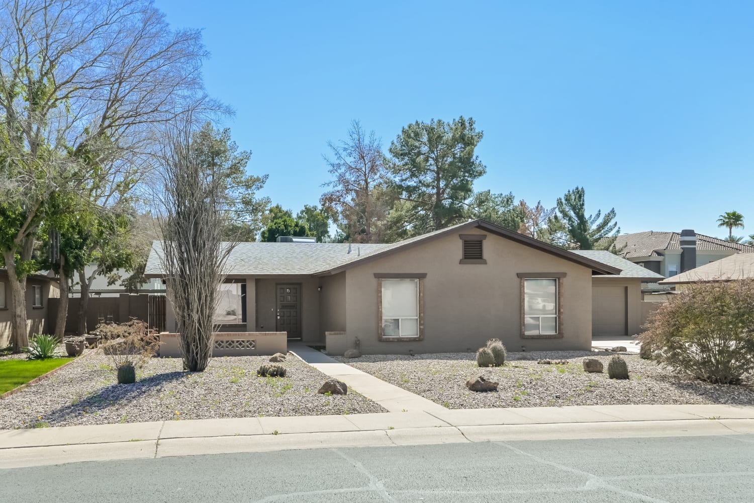 Front of 75 W San Remo Street, Gilbert, AZ