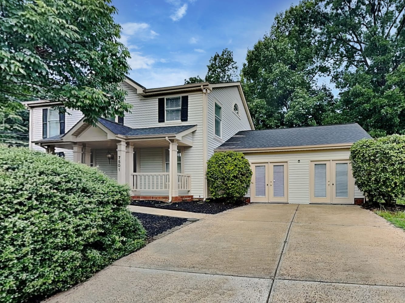 7501 Batavia Ln, Charlotte photo 1