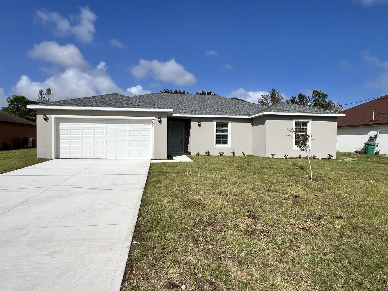 751 NW Riverside Dr, Port Saint Lucie photo 1