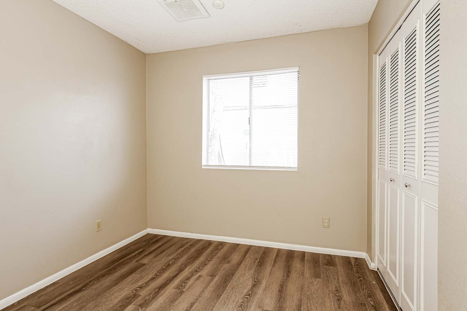 7556 W Turney Ave, Phoenix photo 11