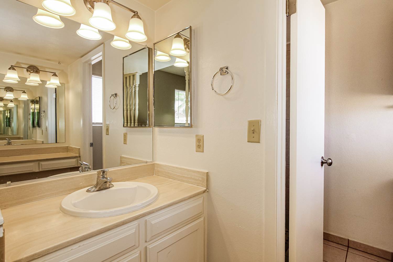 7556 W Turney Ave, Phoenix photo 10