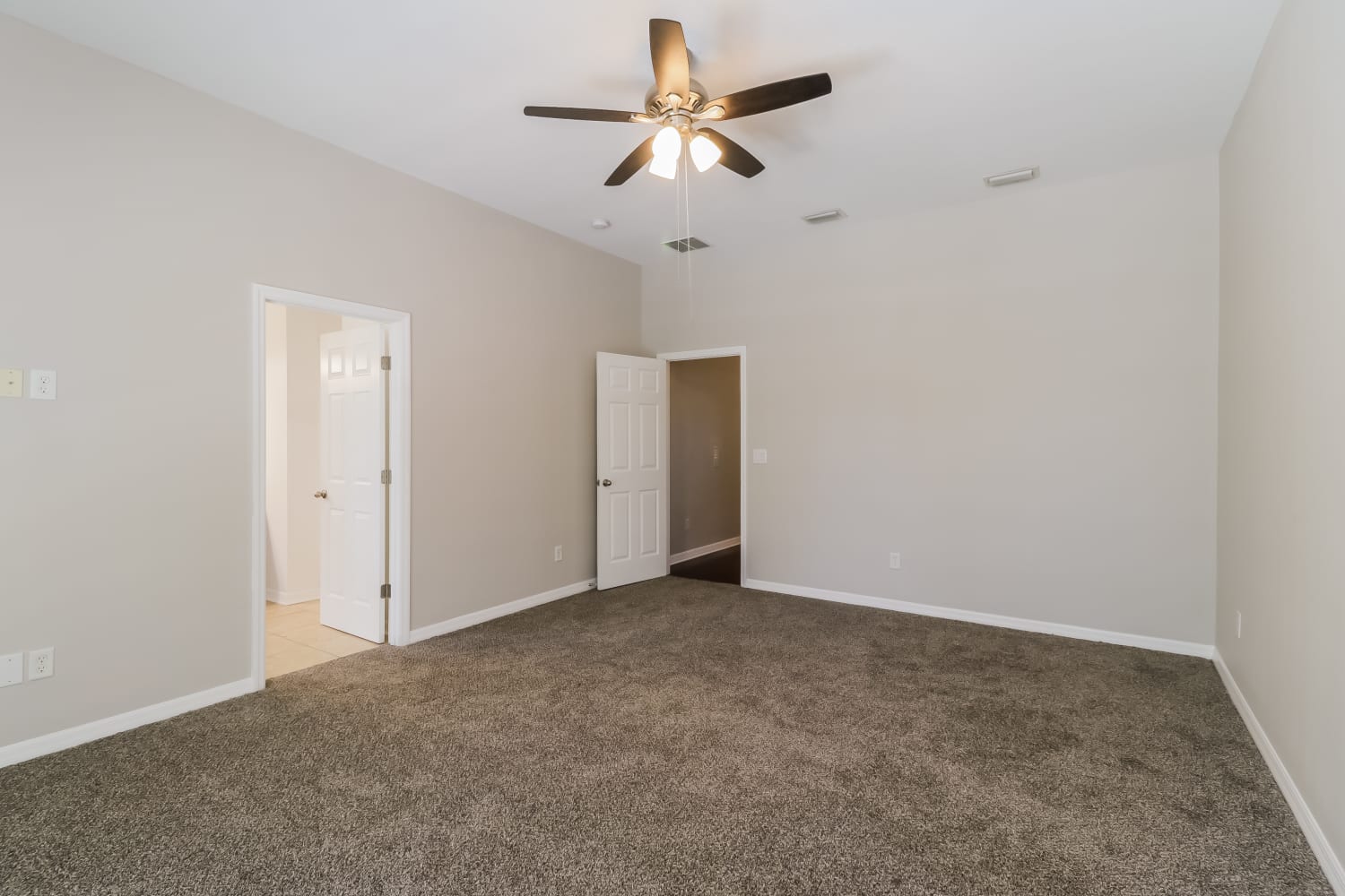 7571 Tamarind Ave, Tampa photo 7