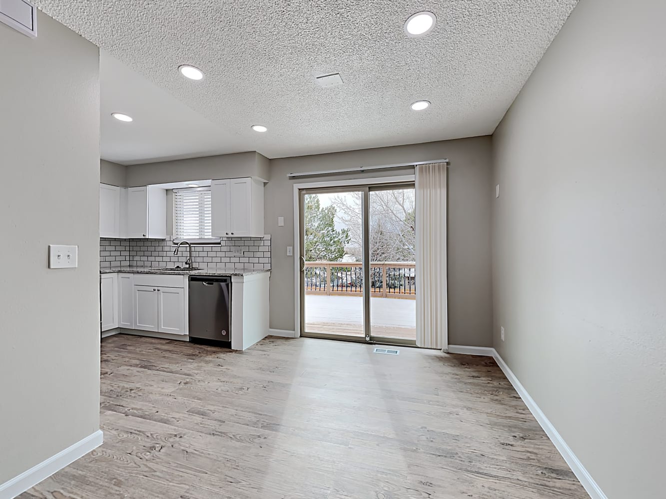 7595 Deer Trl, Colorado Springs photo 9