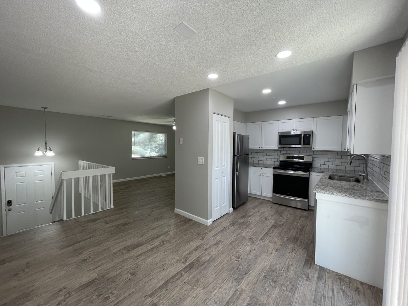 7595 Deer Trl, Colorado Springs photo 6