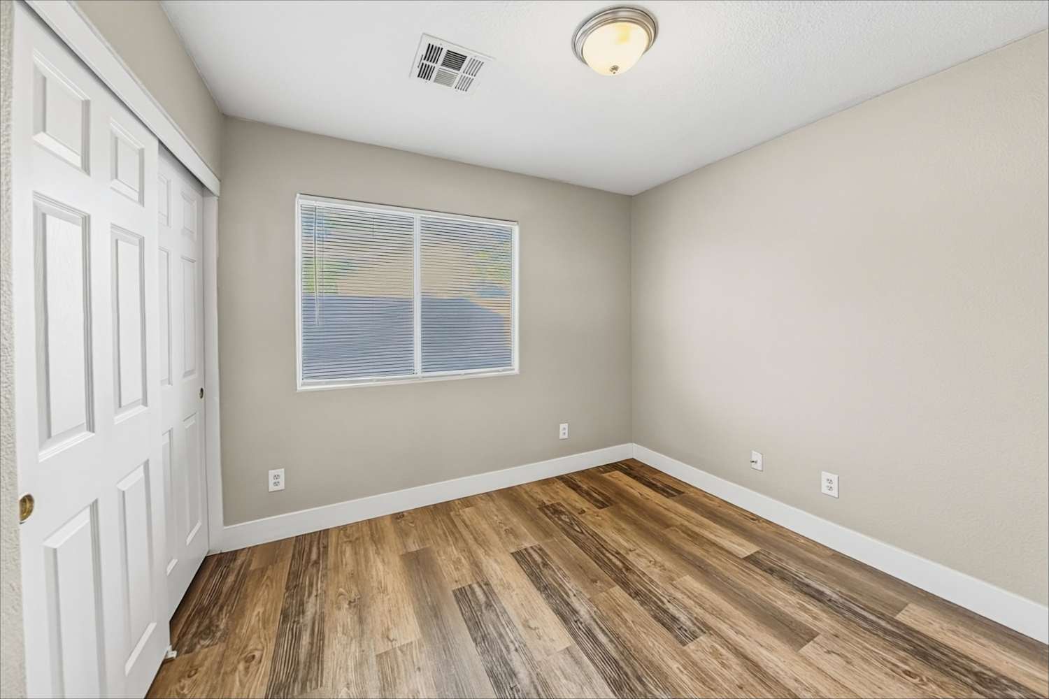 7617 Burning Falls Dr, Las Vegas photo 14