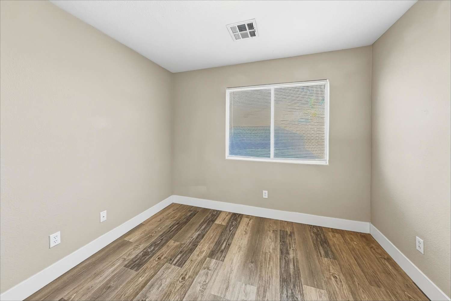 7617 Burning Falls Dr, Las Vegas photo 15