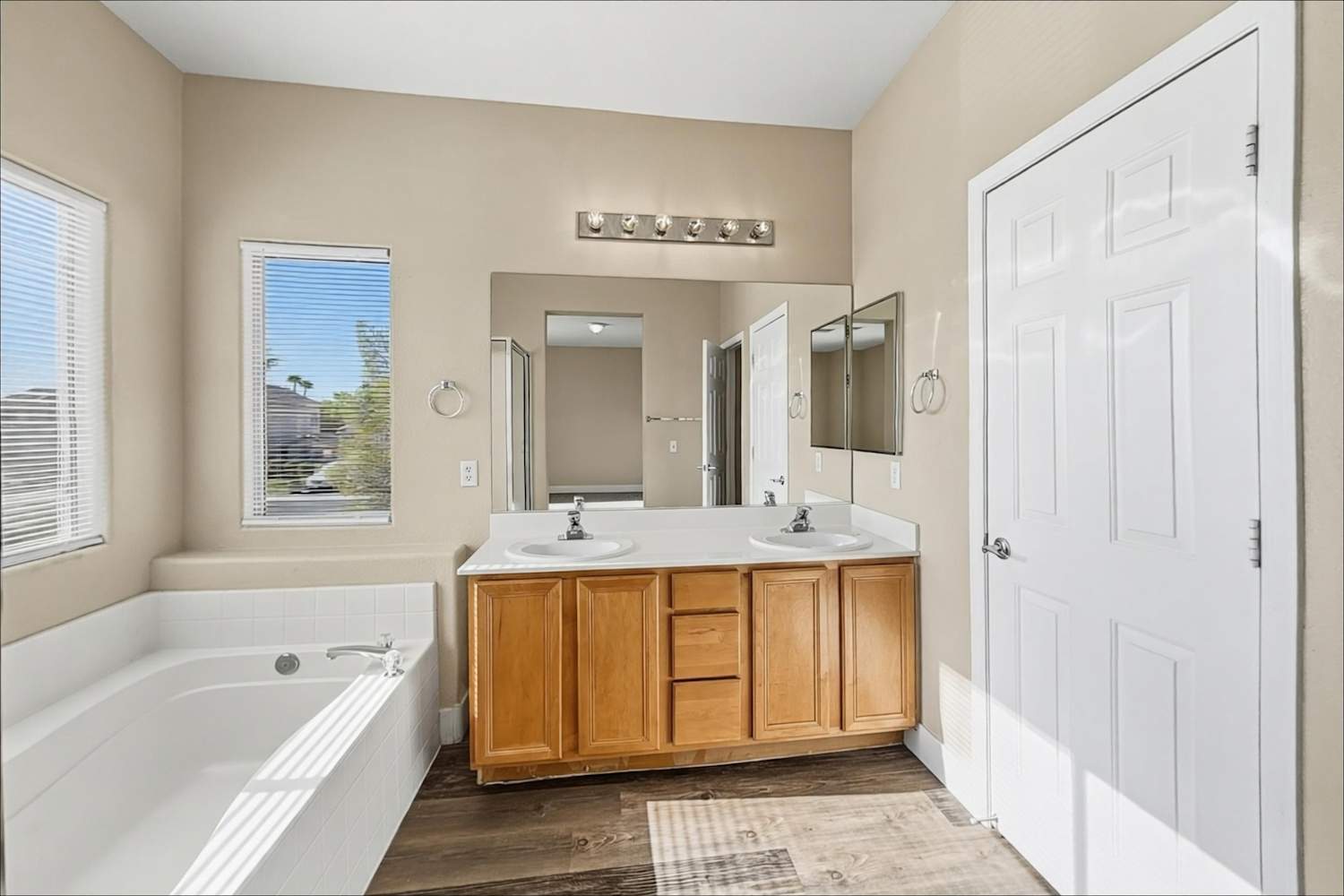 7617 Burning Falls Dr, Las Vegas photo 13