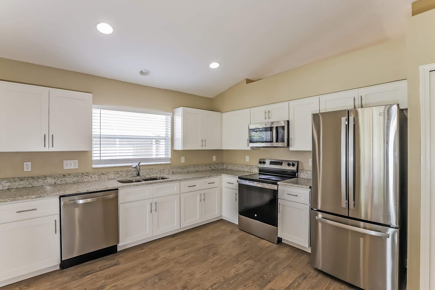 7657 Mariners Harbour Dr, Zephyrhills photo 6