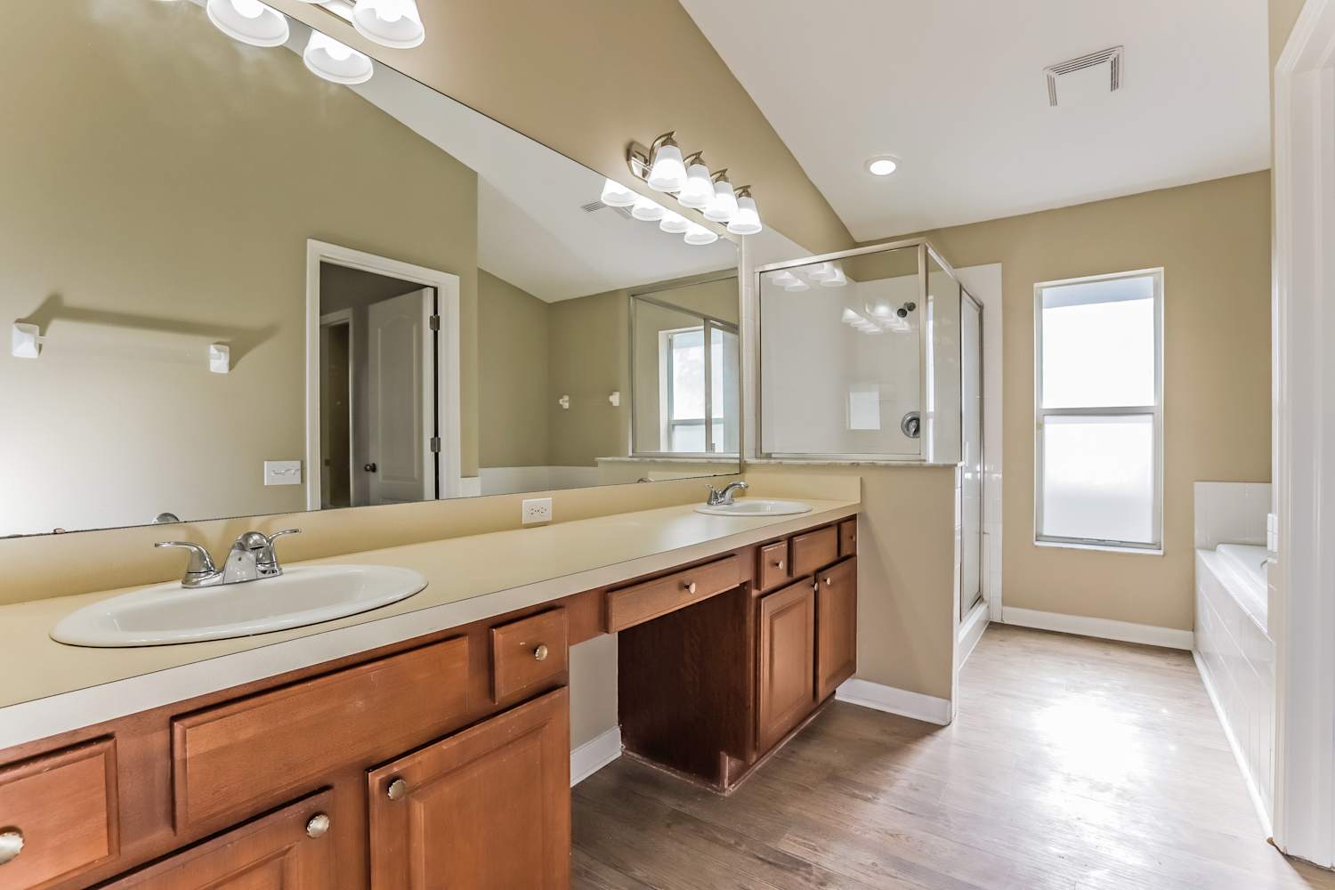 7657 Mariners Harbour Dr, Zephyrhills photo 12