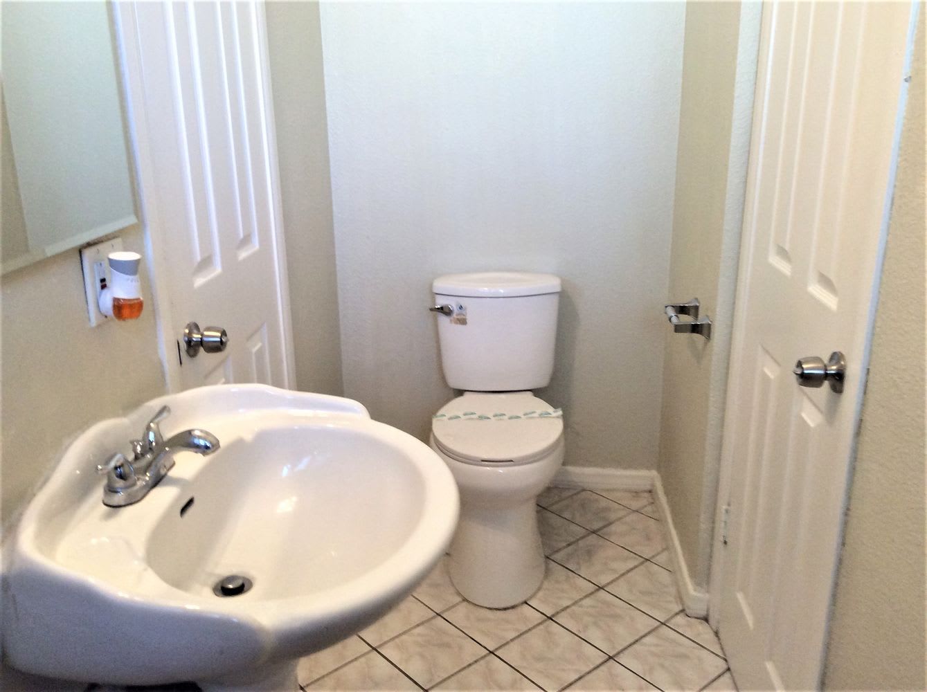 7715 Bluebell Ave, North Hollywood photo 13