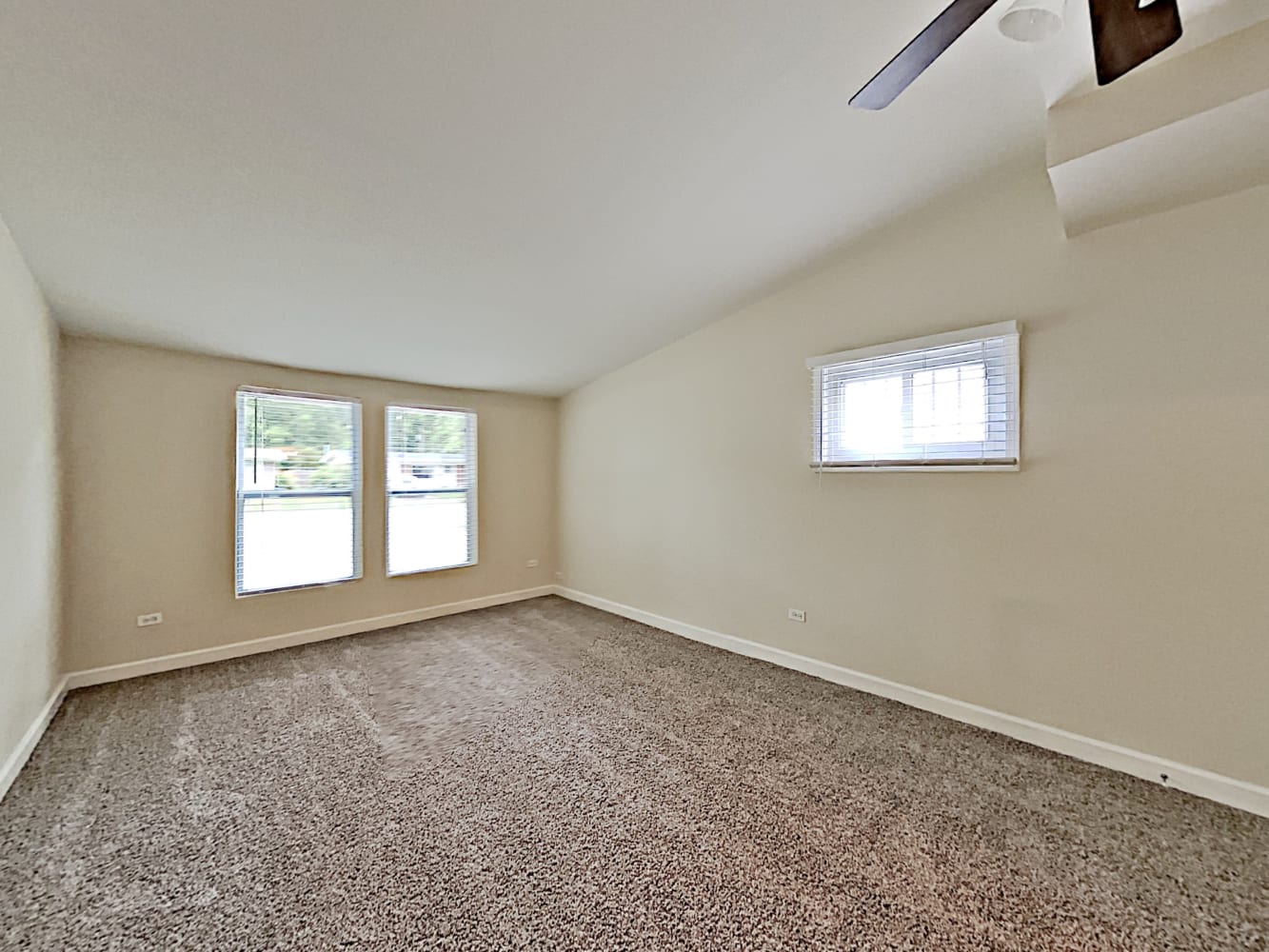 778 N Elmwood Dr, Aurora photo 10