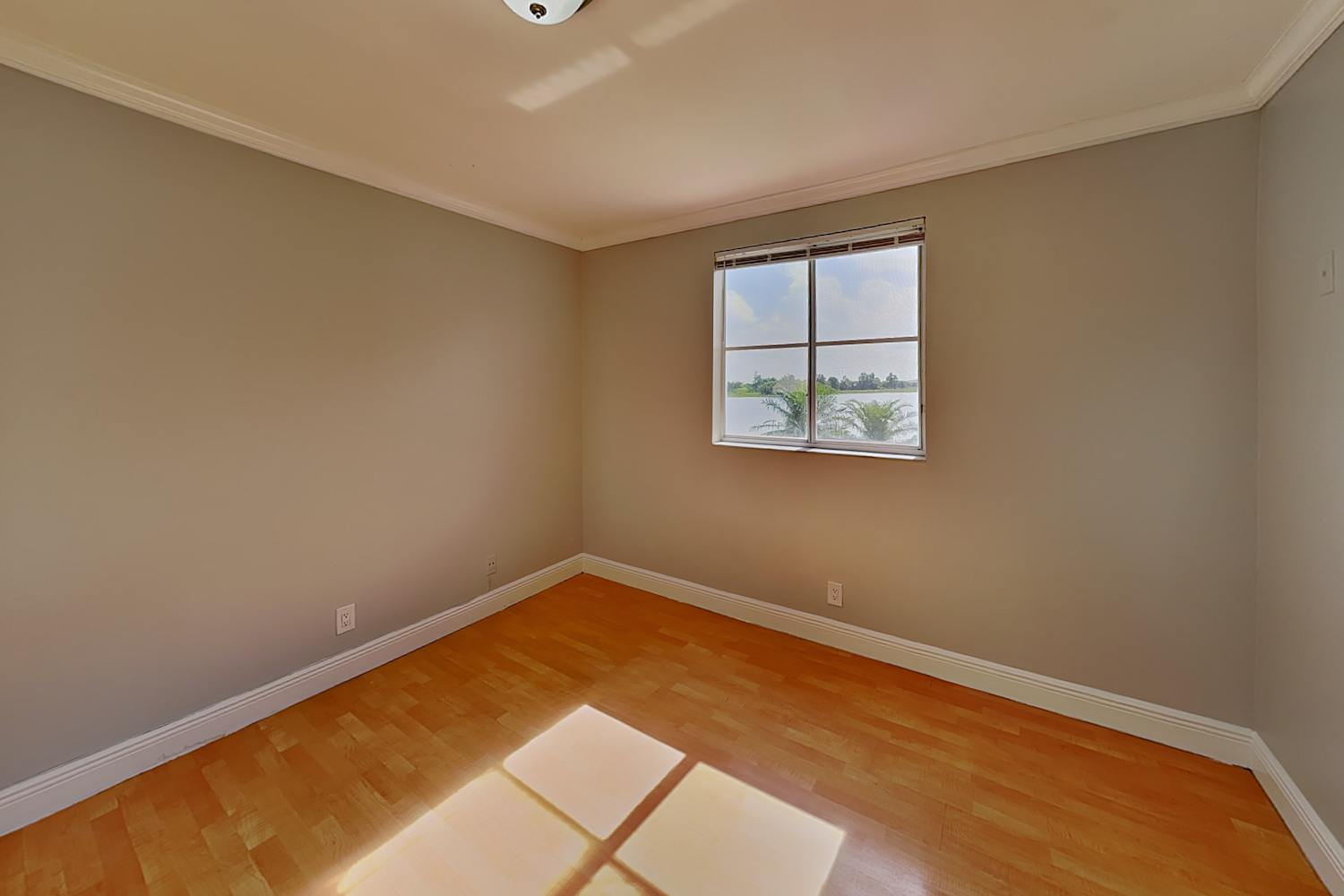 780 Falling Water Rd, Weston photo 14