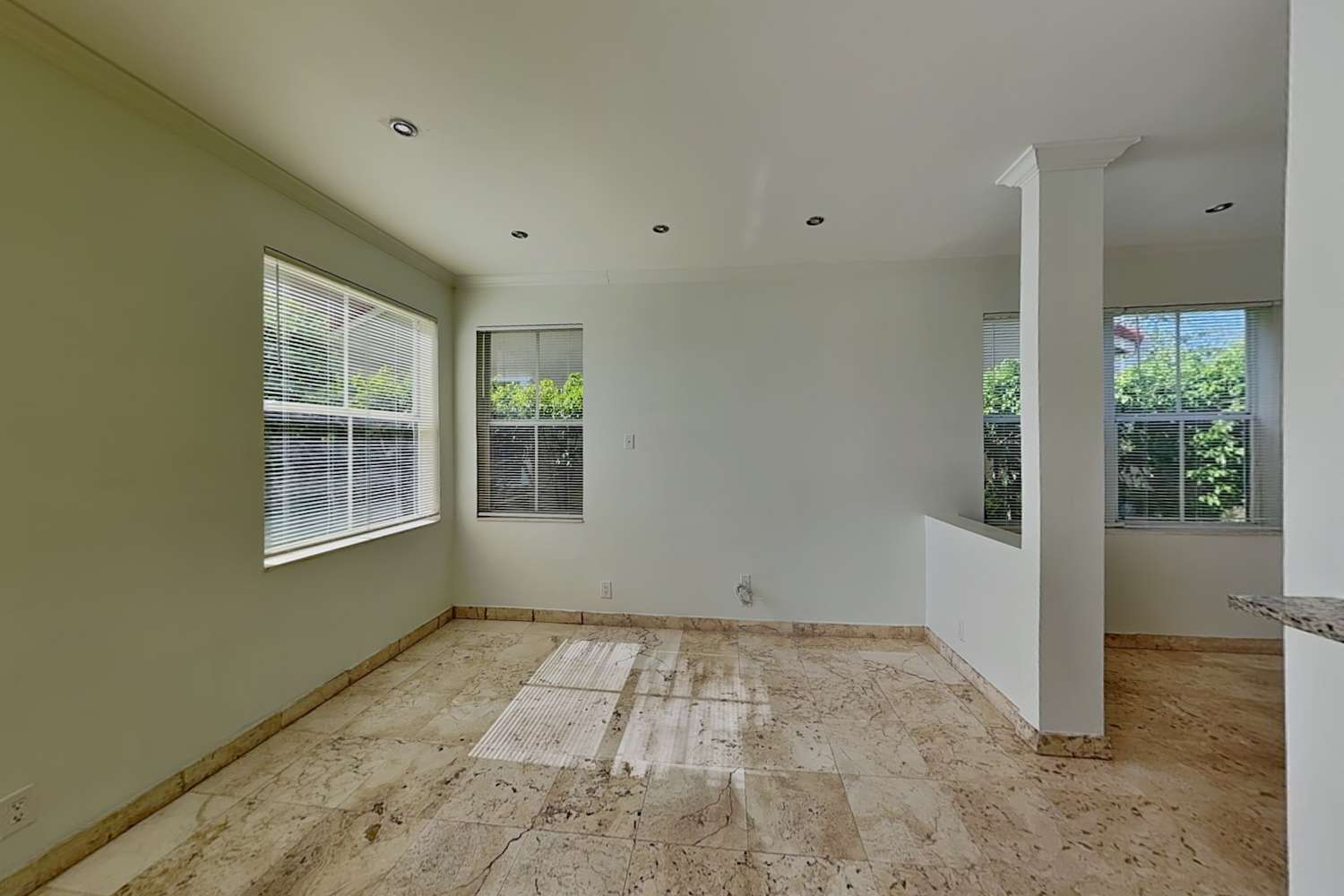 780 Falling Water Rd, Weston photo 6