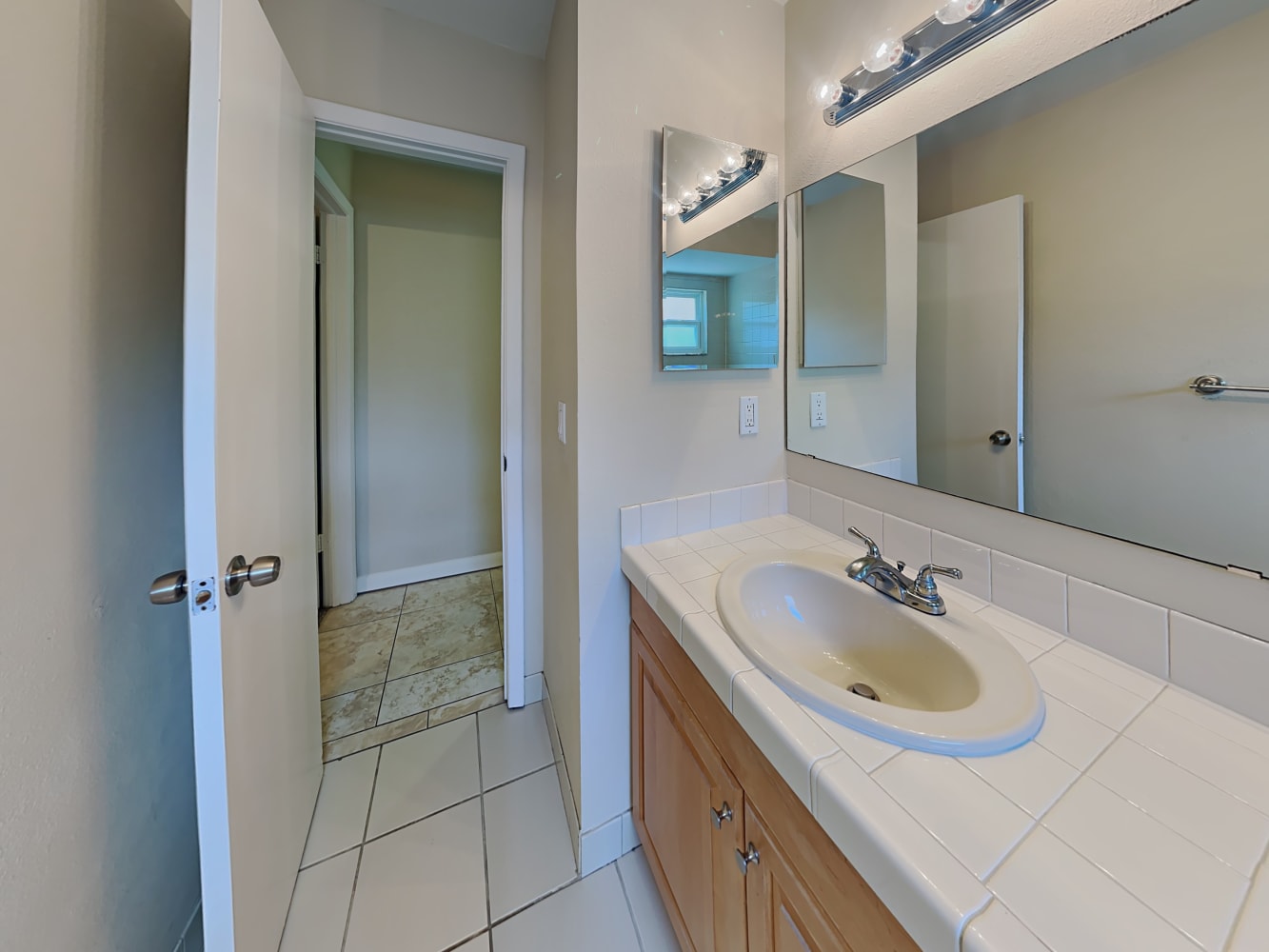 7807 Capwood Ave, Temple Terrace photo 16