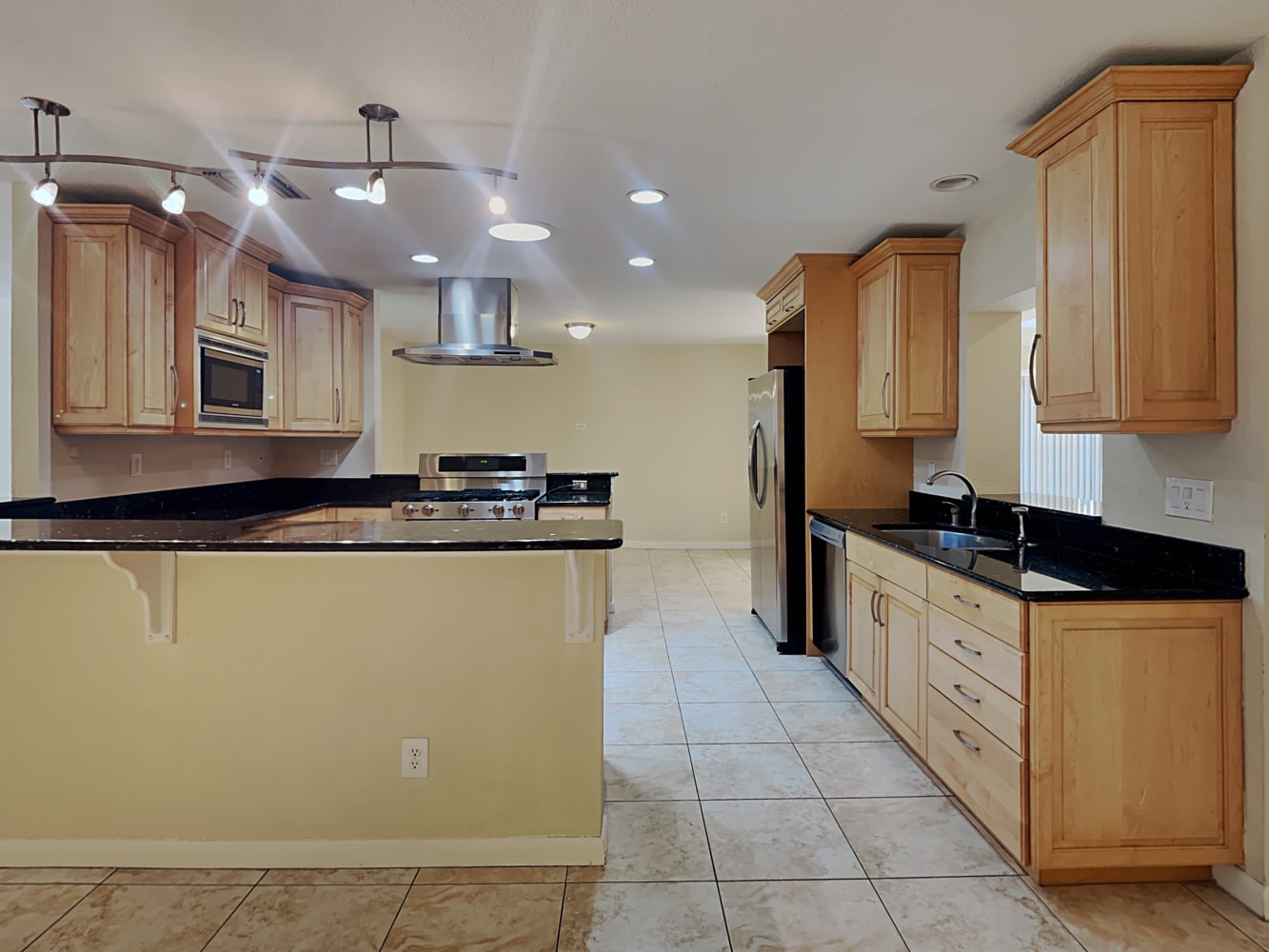 7807 Capwood Ave, Temple Terrace photo 8