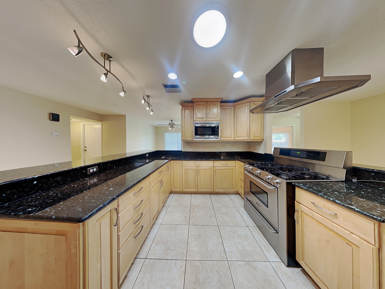 7807 Capwood Ave, Temple Terrace photo 7