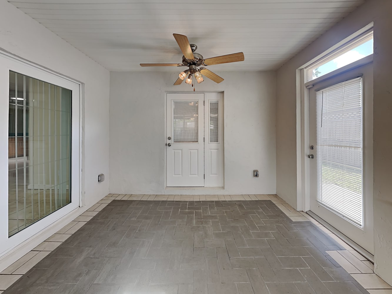 7807 Capwood Ave, Temple Terrace photo 14