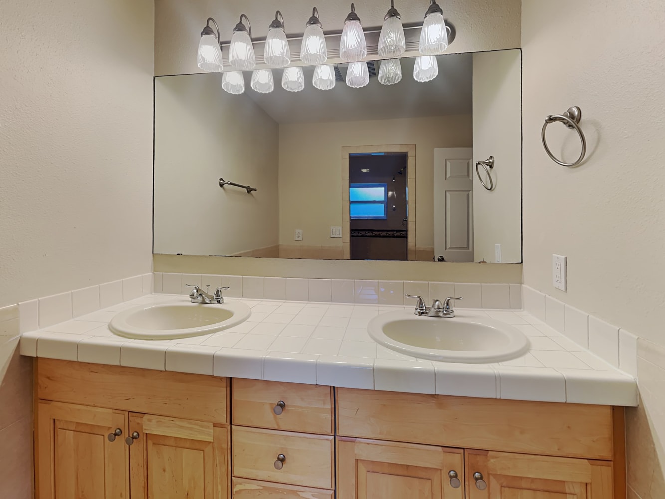 7807 Capwood Ave, Temple Terrace photo 15