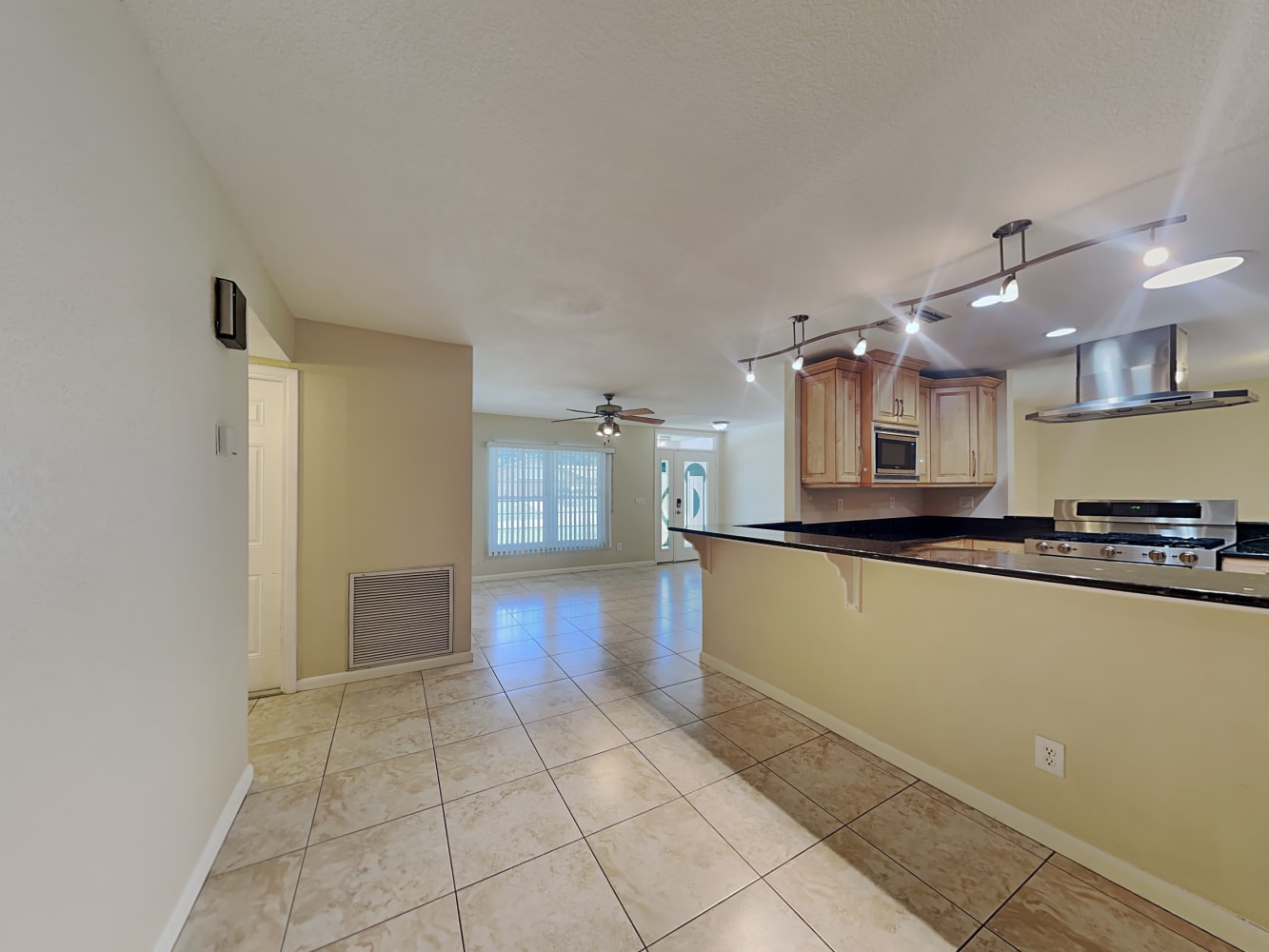 7807 Capwood Ave, Temple Terrace photo 6