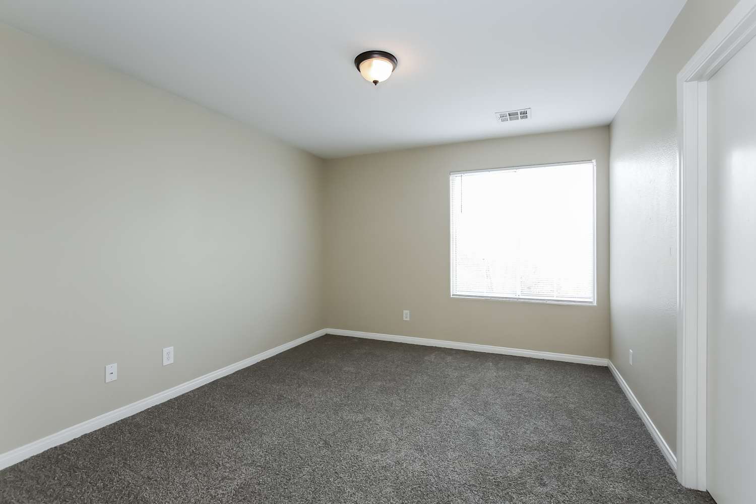 7827 Palace Monaco Ave, Las Vegas photo 13