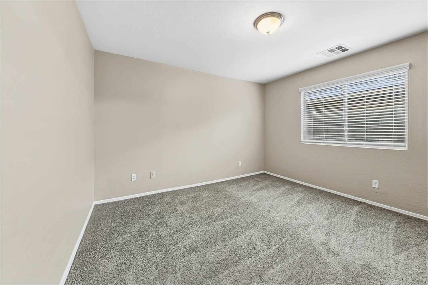 7827 S Kelsie Dr, Laveen photo 9