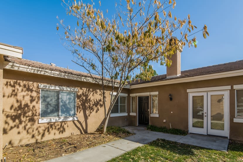 7833 Calle del Rio St, Highland photo 26