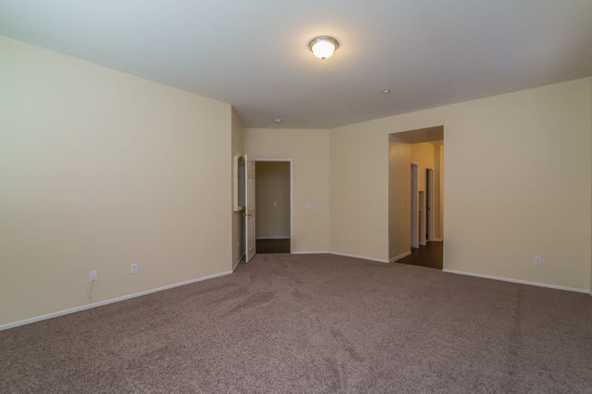 7833 Calle del Rio St, Highland photo 18