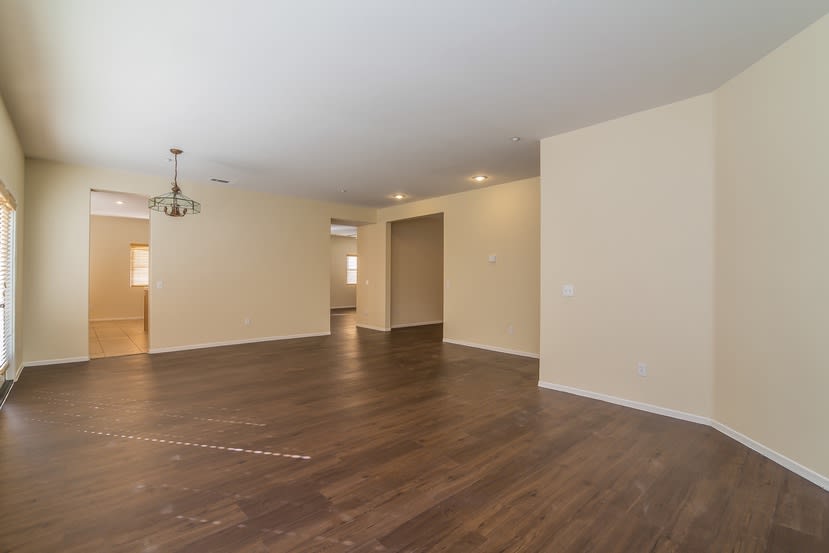 7833 Calle del Rio St, Highland photo 15