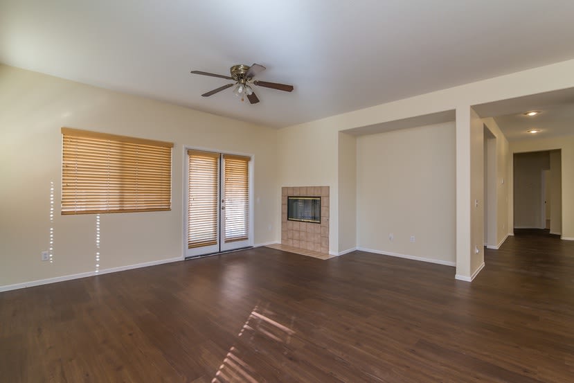 7833 Calle del Rio St, Highland photo 8
