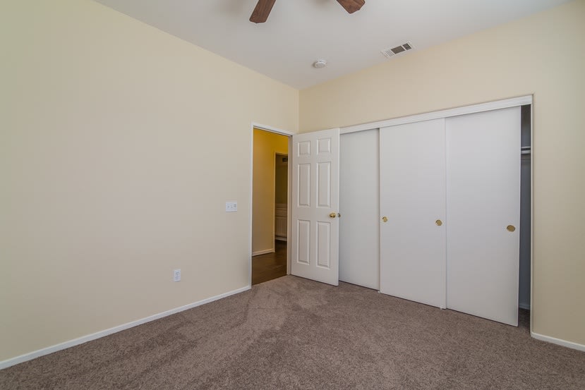 7833 Calle del Rio St, Highland photo 21