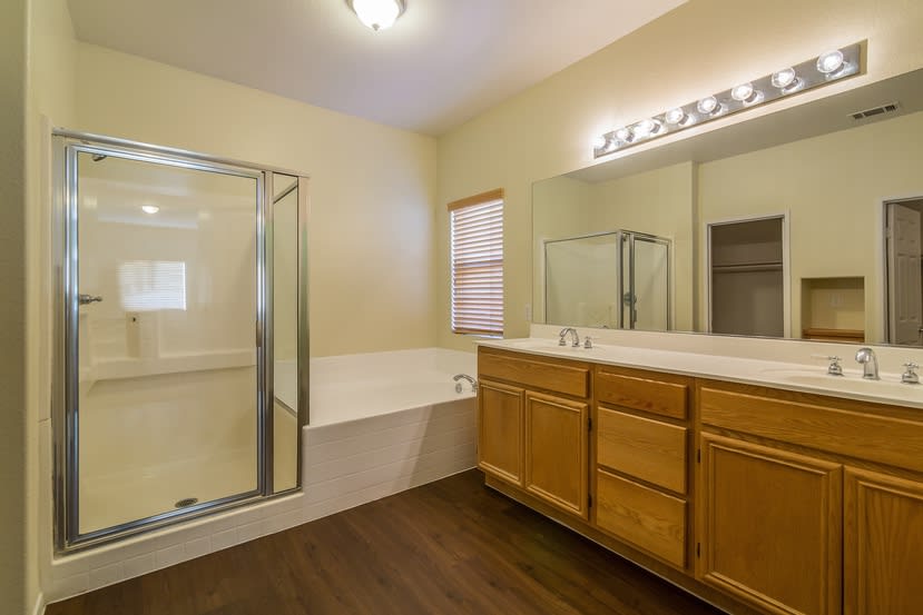 7833 Calle del Rio St, Highland photo 23